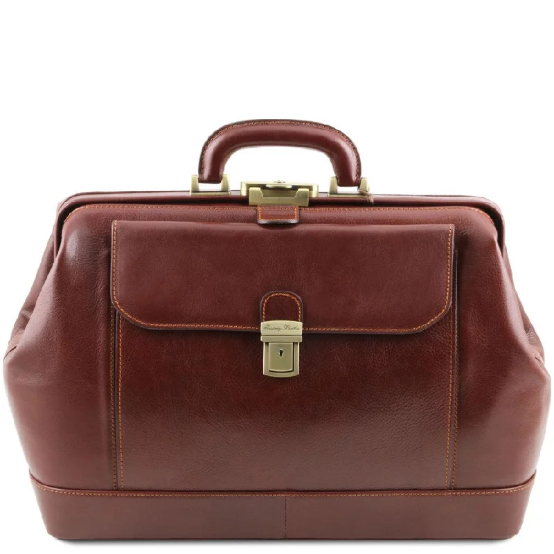 Leonardo Italian Leather Doctors Bag