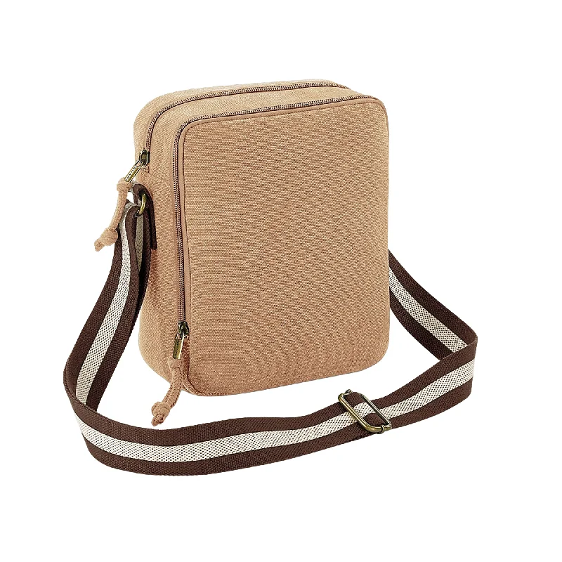 Quadra Vintage Canvas Crossbody Bag