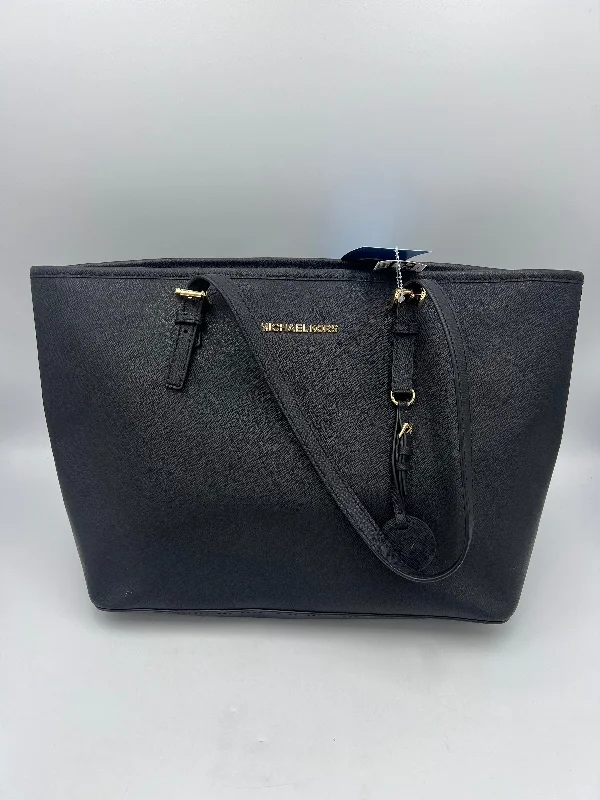 Handbag Designer By Michael Kors  Size: Medium