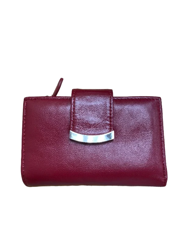 Wallet Leather By Clothes Mentor  Size: Small