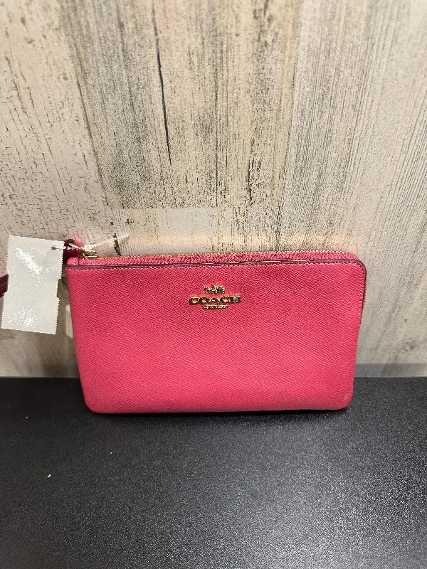 Wristlet Designer By Coach  Size: Small