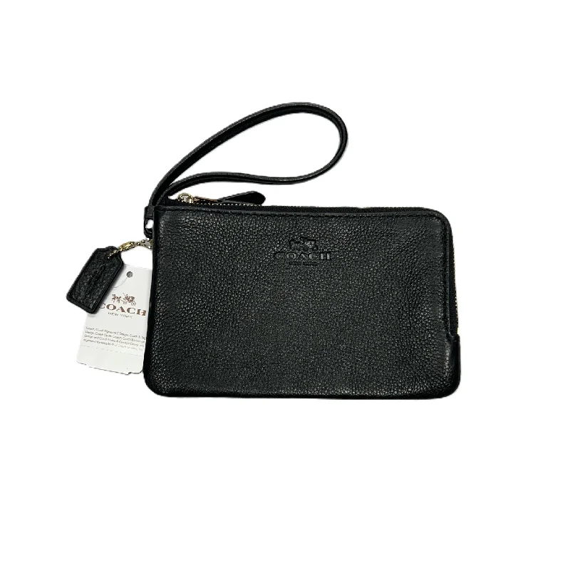 Wristlet Designer By Coach  Size: Small